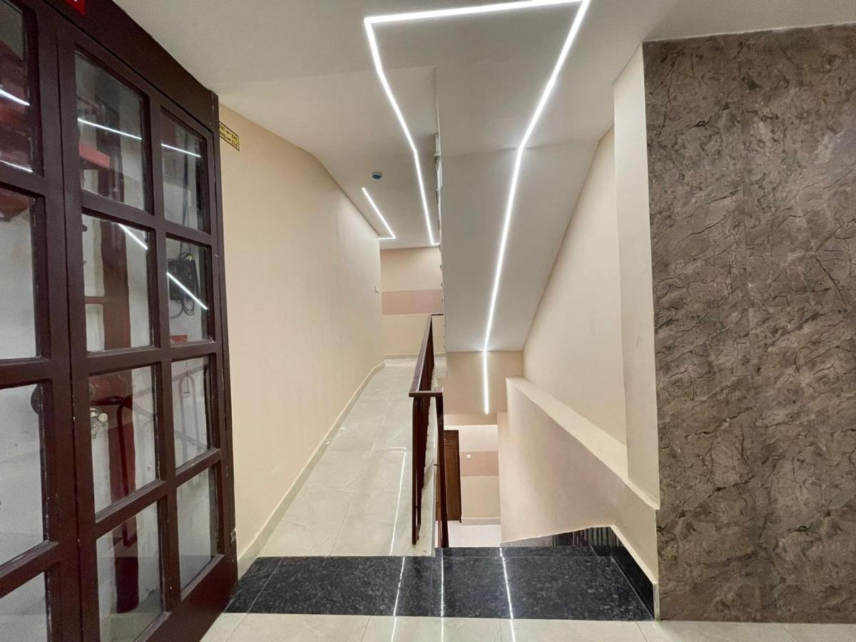 Hotel Santoor Varanasi Exterior photo