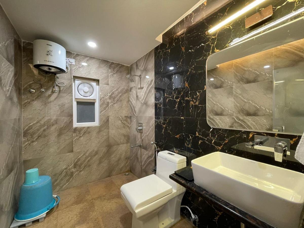 Hotel Santoor Varanasi Exterior photo